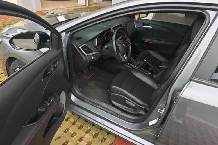 Used Chevrolet Monza 2020 Light Hybrid RS 330T Automatic Comfort Edition Driver Seat