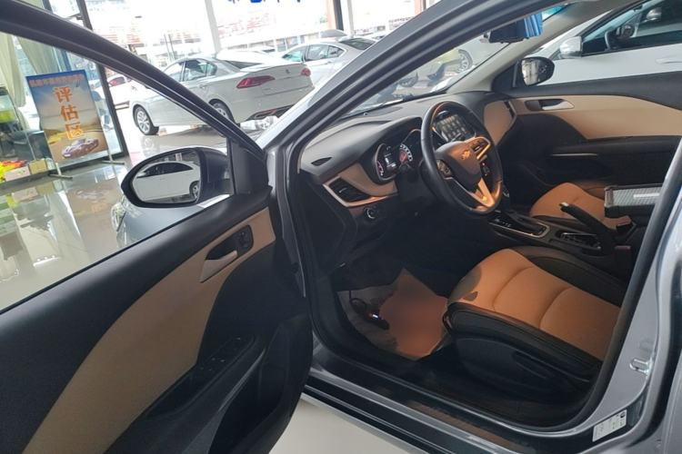 Used Chevrolet Monza 2020 320 Automatic Enjoyment Edition Driver Seat