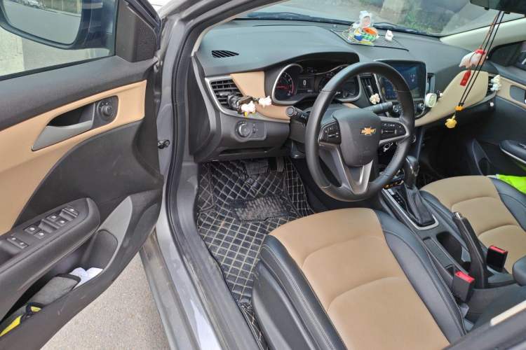 Used Chevrolet Monza 2020 320 Automatic Enjoyment Edition Driver Seat