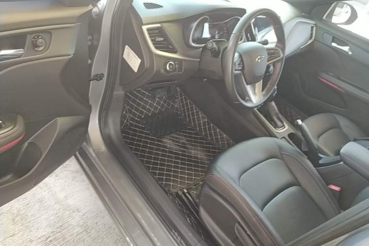 Used Chevrolet Monza 2020 Light Hybrid RS 330T Automatic Comfort Edition Driver Seat