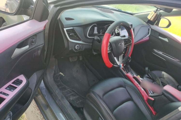 Used Chevrolet Monza 2020 Light Hybrid Redline 320T Dual-Clutch Thrilling Edition Driver Seat