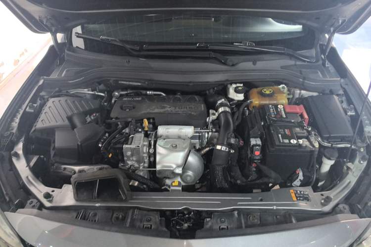 Used Chevrolet Monza 2020 Light Hybrid RS 330T Automatic Comfort Edition Engine Bay