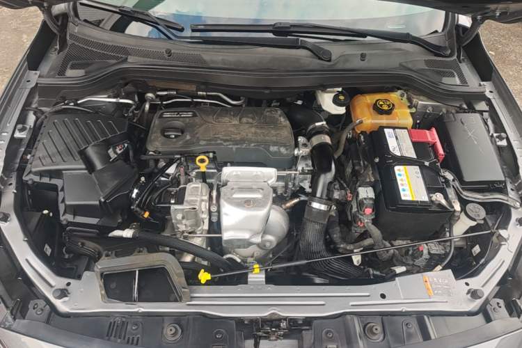Used Chevrolet Monza 2020 Light Hybrid RS 330T Automatic Comfort Edition Engine Bay