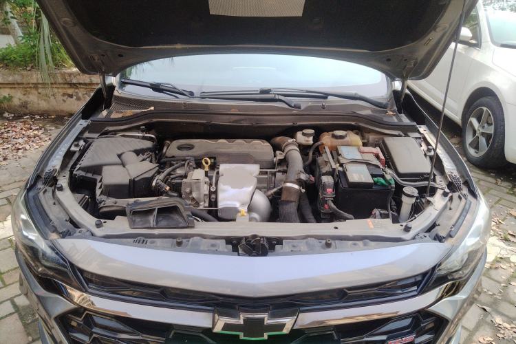 Used Chevrolet Monza 2020 Light Hybrid RS 330T Automatic Thrill Edition Engine Bay