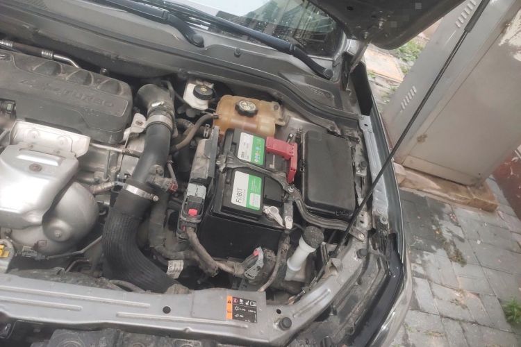 Used Chevrolet Monza 2020 Light Hybrid RS 330T Automatic Comfort Edition Engine Bay Left