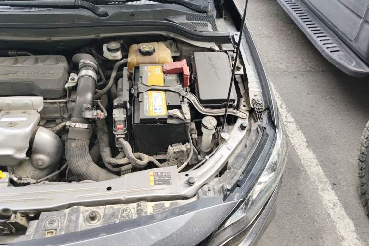 Used Chevrolet Monza 2020 Light Hybrid RS 330T Automatic Comfort Edition Engine Bay Left