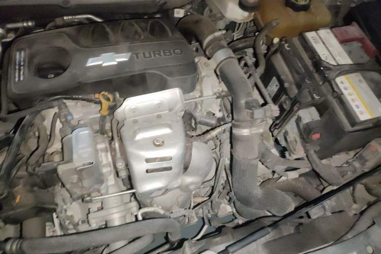 Used Chevrolet Monza 2020 Light Hybrid Redline 320T Dual-Clutch Thrilling Edition Engine Bay Left