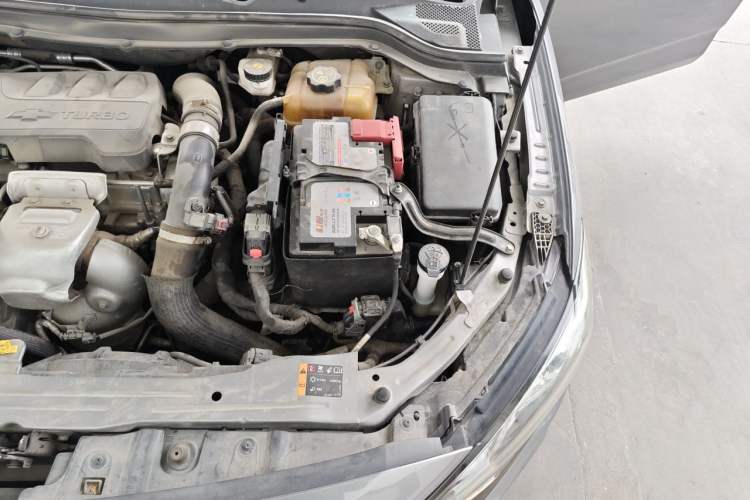 Used Chevrolet Monza 2020 Light Hybrid RS 330T Automatic Comfort Edition Engine Bay Left