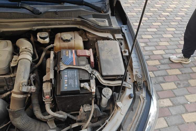 Used Chevrolet Monza 2020 Light Hybrid RS 330T Automatic Comfort Edition Engine Bay Left