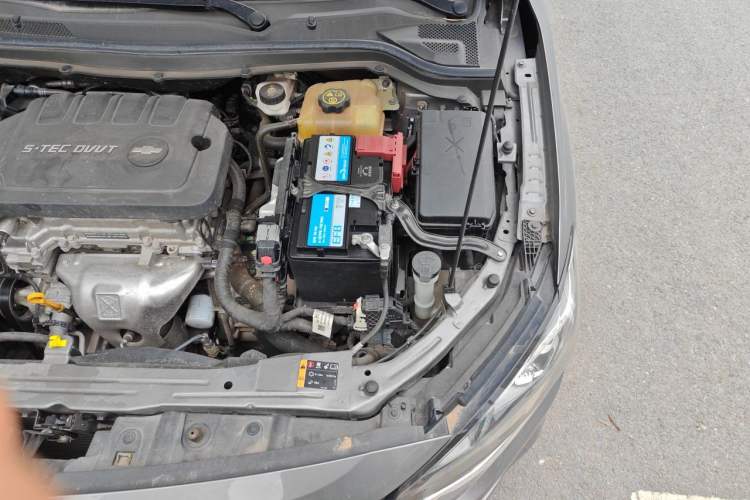 Used Chevrolet Monza 2020 320 Automatic Enjoyment Edition Engine Bay Left