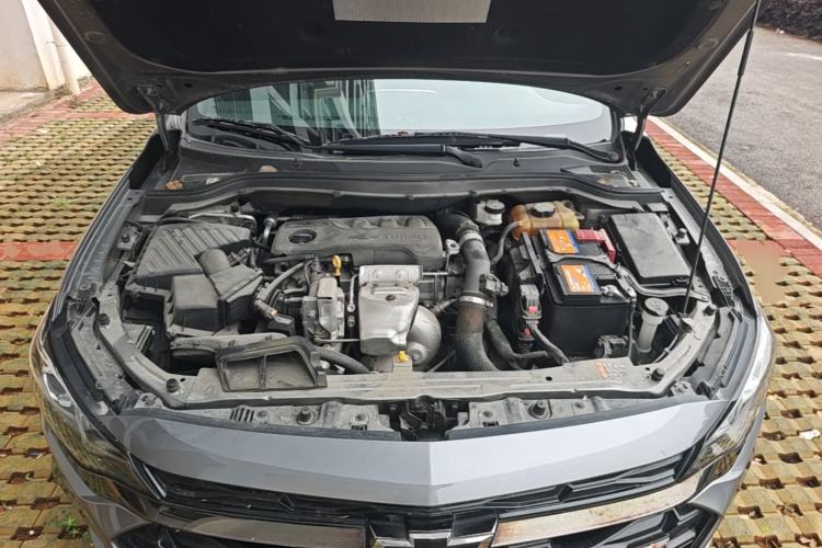 Used Chevrolet Monza 2020 Light Hybrid RS 330T Automatic Comfort Edition Engine Bay
