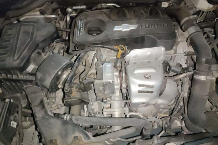 Used Chevrolet Monza 2020 Light Hybrid Redline 320T Dual-Clutch Thrilling Edition Engine Bay Right