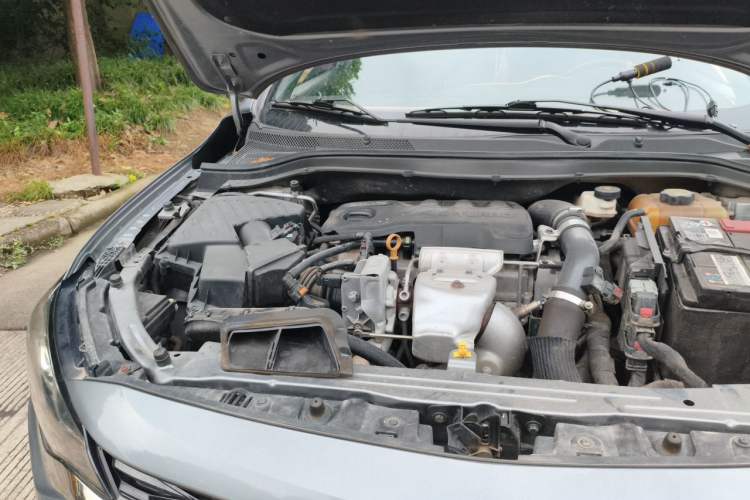 Used Chevrolet Monza 2020 Light Hybrid RS 330T Automatic Comfort Edition Engine Bay Right