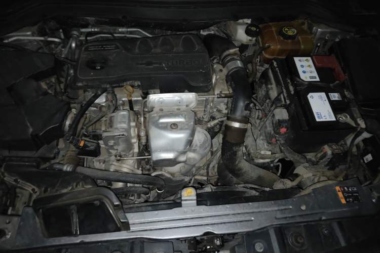 Used Chevrolet Monza 2020 Light Hybrid RS 330T Automatic Comfort Edition Engine Bay