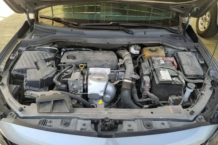 Used Chevrolet Monza 2020 Light Hybrid RS 330T Automatic Comfort Edition Engine Bay
