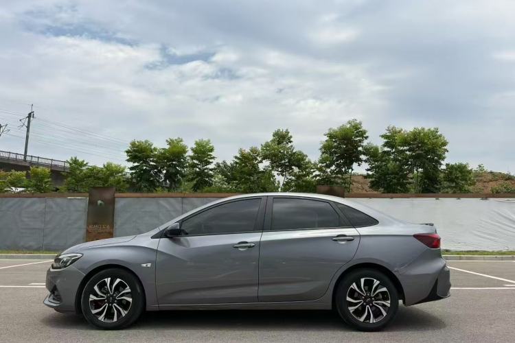 Used Chevrolet Monza 2020 Light Hybrid RS 330T Automatic Comfort Edition Exterior 4