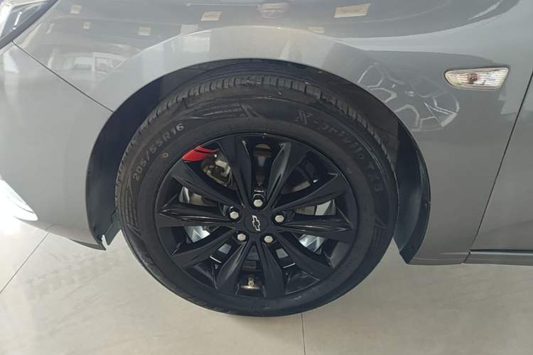 Used Chevrolet Monza 2020 Light Hybrid Redline 320T Dual-Clutch Thrilling Edition Exterior 4