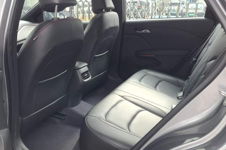 Used Chevrolet Monza 2020 Light Hybrid RS 330T Automatic Comfort Edition Exterior 7
