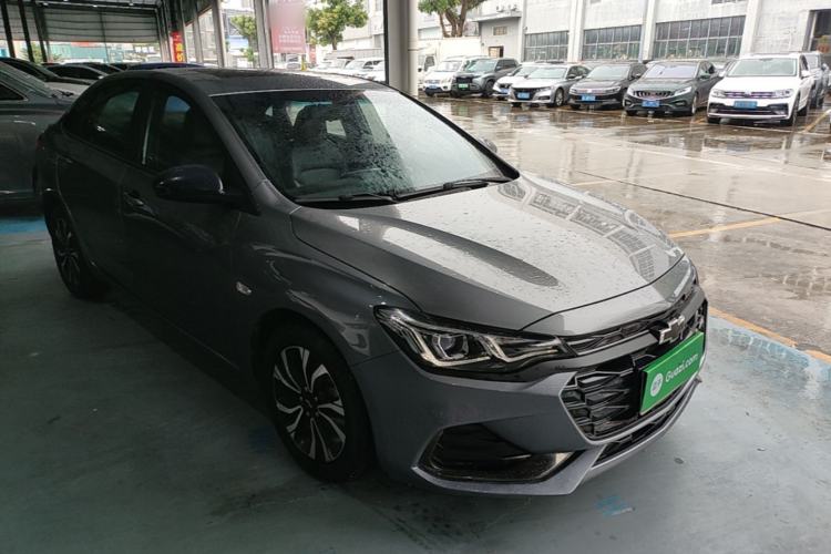 Used Chevrolet Monza 2020 Light Hybrid RS 330T Automatic Comfort Edition Front Right 45 Deg