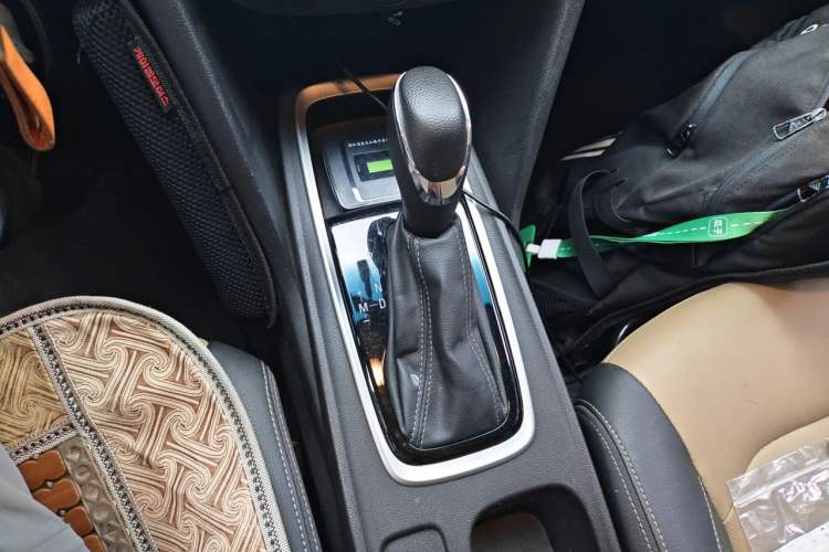 Used Chevrolet Monza 2020 320 Automatic Enjoyment Edition Gear Lever