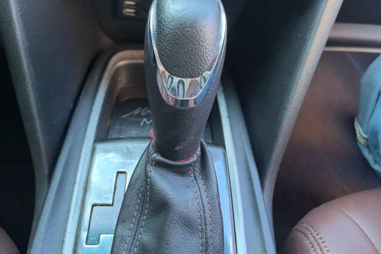 Used Chevrolet Monza 2020 320 Automatic Enjoyment Edition Gear Lever