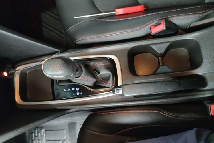 Used Chevrolet Monza 2020 Light Hybrid RS 330T Automatic Comfort Edition Gear Lever