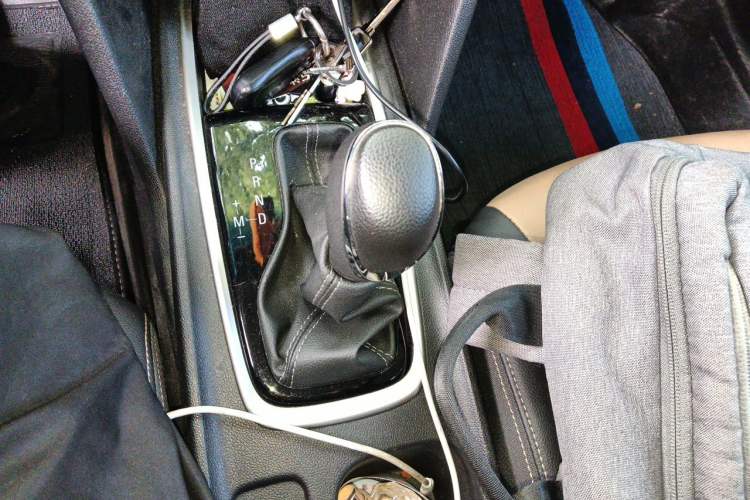 Used Chevrolet Monza 2020 320 Automatic Enjoyment Edition Gear Lever