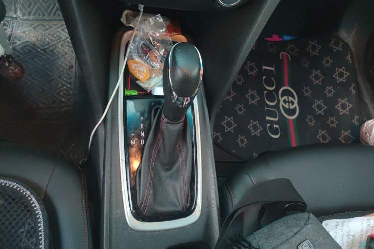 Used Chevrolet Monza 2020 Light Hybrid RS 330T Automatic Comfort Edition Gear Lever