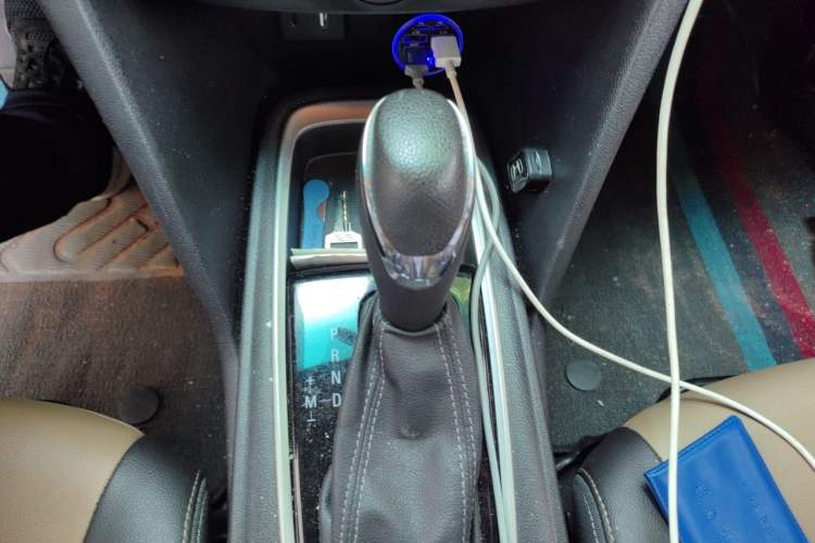 Used Chevrolet Monza 2020 320 Automatic Enjoyment Edition Gear Lever