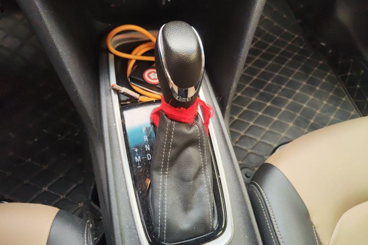 Used Chevrolet Monza 2020 320 Automatic Enjoyment Edition Gear Lever