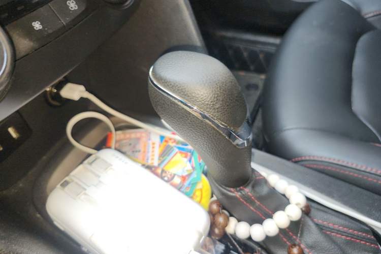 Used Chevrolet Monza 2020 Light Hybrid RS 330T Automatic Comfort Edition Gear Lever