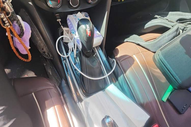 Used Chevrolet Monza 2020 320 Automatic Enjoyment Edition Gear Lever