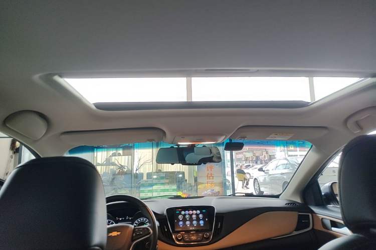 Used Chevrolet Monza 2020 320 Automatic Enjoyment Edition Headliner