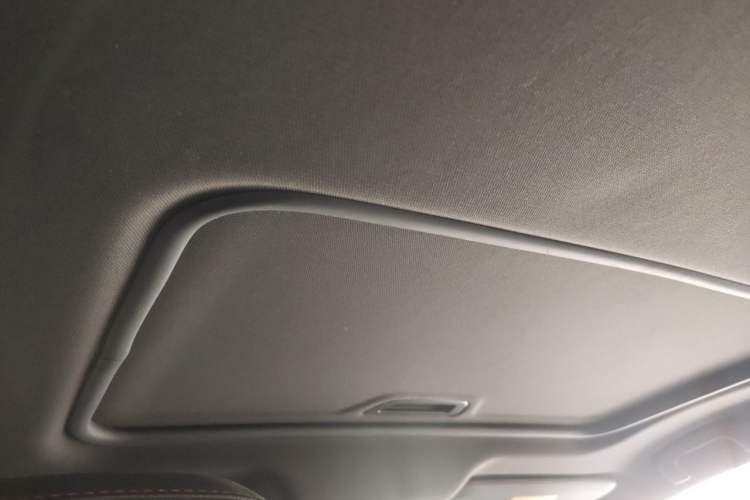 Used Chevrolet Monza 2020 Light Hybrid RS 330T Automatic Comfort Edition Headliner