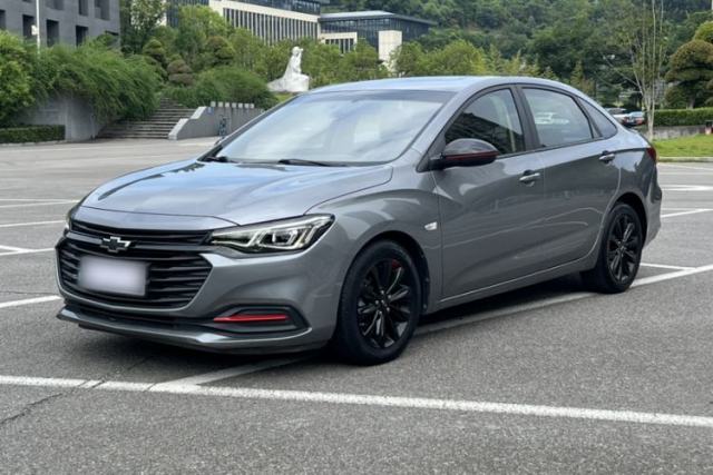 Ojetý Chevrolet Monza 2020 Light Hybrid Redline 320T Dual-Clutch Thrilling Edition