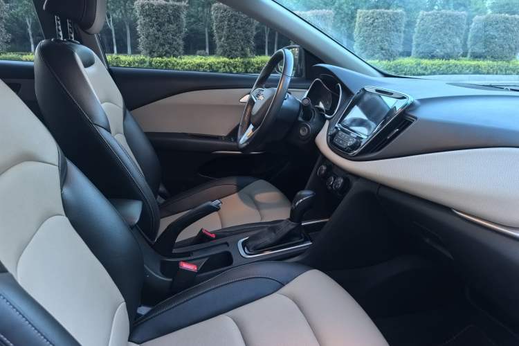 Used Chevrolet Monza 2020 320 Automatic Enjoyment Edition Interior 1