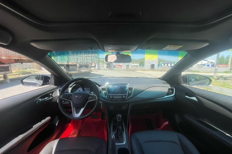 Used Chevrolet Monza 2020 Light Hybrid RS 330T Automatic Comfort Edition Interior 1