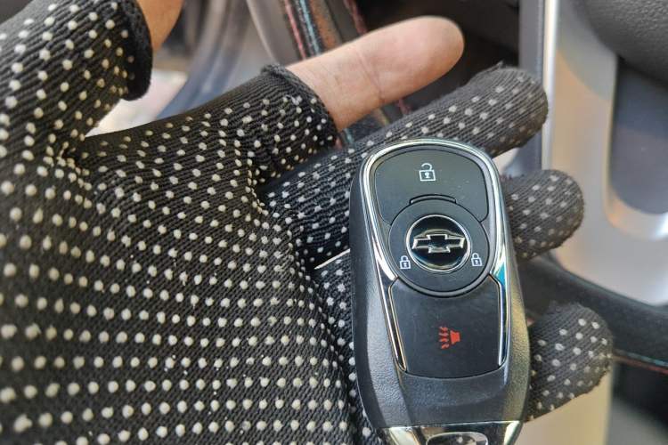 Used Chevrolet Monza 2020 Light Hybrid RS 330T Automatic Comfort Edition Interior 1