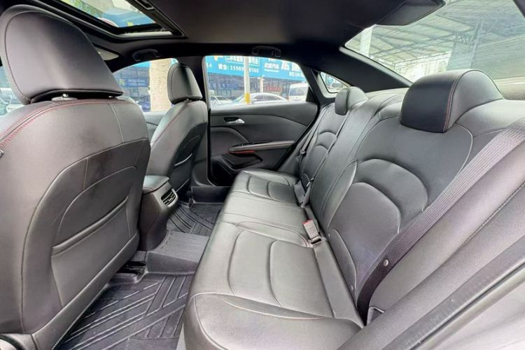 Used Chevrolet Monza 2020 Light Hybrid RS 330T Automatic Comfort Edition Interior 2