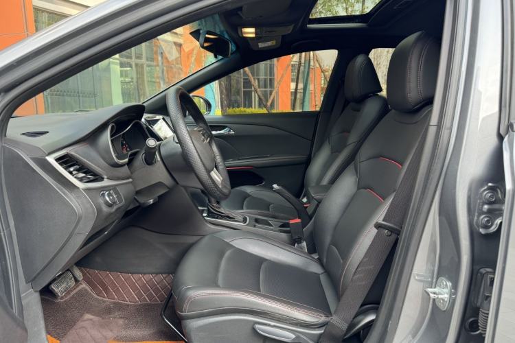 Used Chevrolet Monza 2020 Light Hybrid RS 330T Automatic Comfort Edition Interior 2