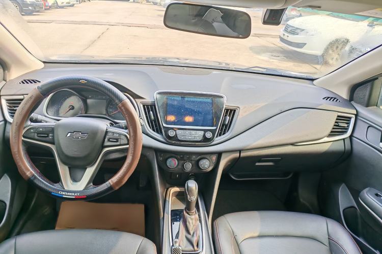 Used Chevrolet Monza 2020 Light Hybrid Redline 320T Dual-Clutch Joyful Edition Interior 2