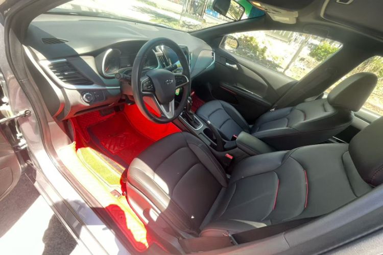 Used Chevrolet Monza 2020 Light Hybrid RS 330T Automatic Comfort Edition Interior 2