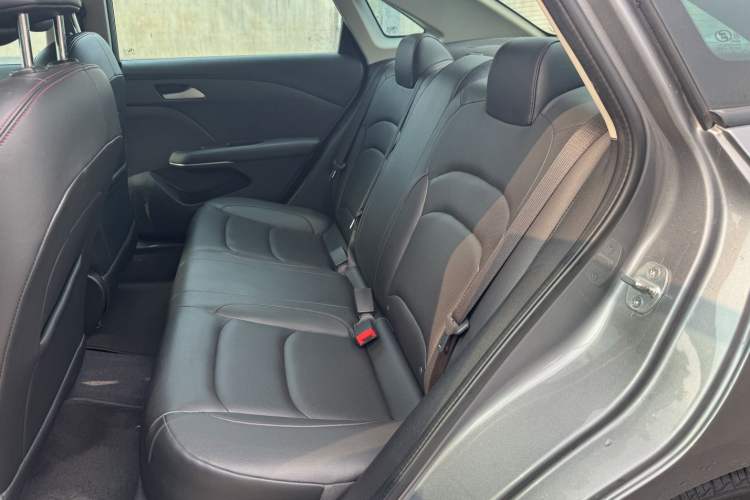 Used Chevrolet Monza 2020 Light Hybrid Redline 320T Dual-Clutch Joyful Edition Interior 2