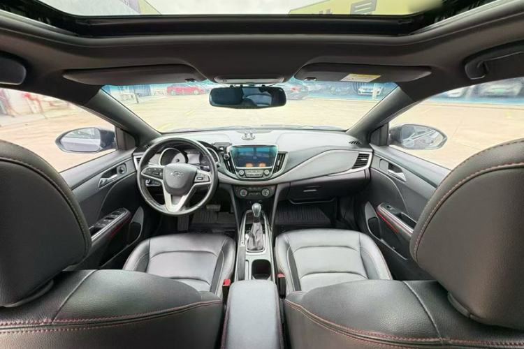 Used Chevrolet Monza 2020 Light Hybrid RS 330T Automatic Comfort Edition Interior 3