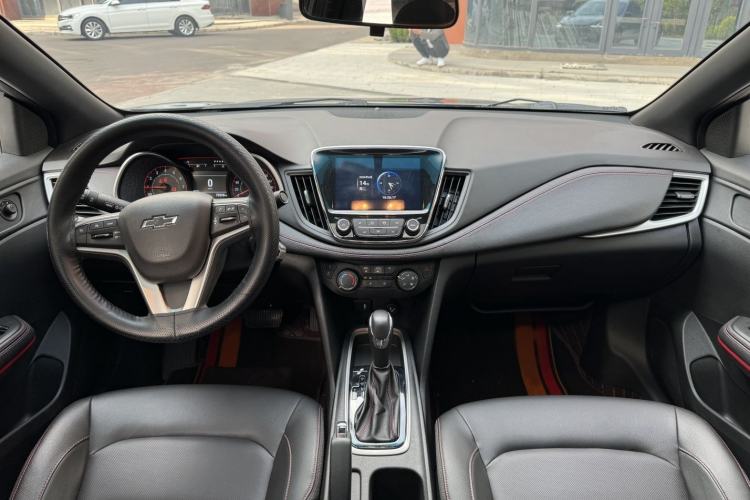 Used Chevrolet Monza 2020 Light Hybrid RS 330T Automatic Comfort Edition Interior 3