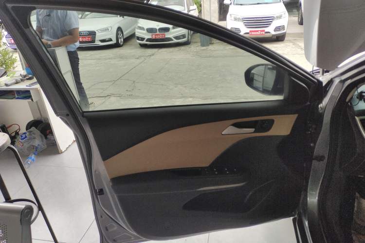Used Chevrolet Monza 2020 320 Automatic Enjoyment Edition Interior 4