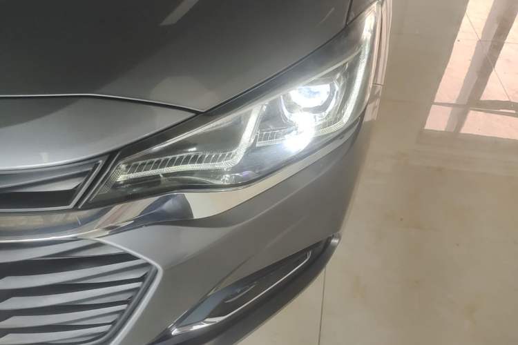 Used Chevrolet Monza 2020 320 Automatic Enjoyment Edition Left Front Headlight