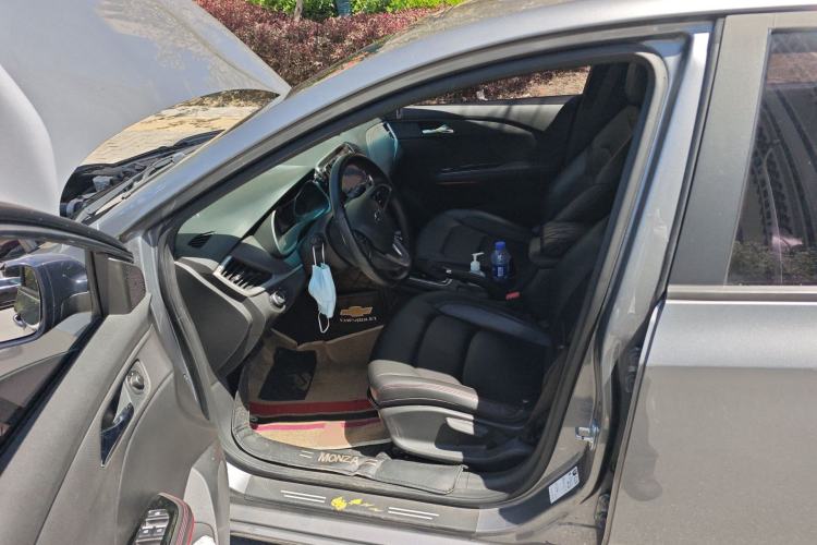 Used Chevrolet Monza 2020 Light Hybrid RS 330T Automatic Comfort Edition Left Front Seat