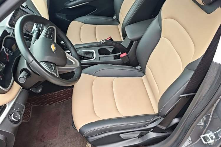 Used Chevrolet Monza 2020 320 Automatic Enjoyment Edition Left Front Seat