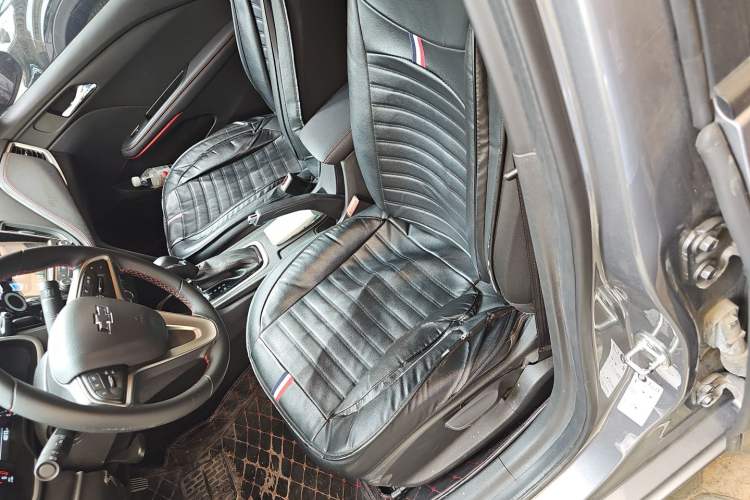 Used Chevrolet Monza 2020 Light Hybrid RS 330T Automatic Comfort Edition Left Front Seat